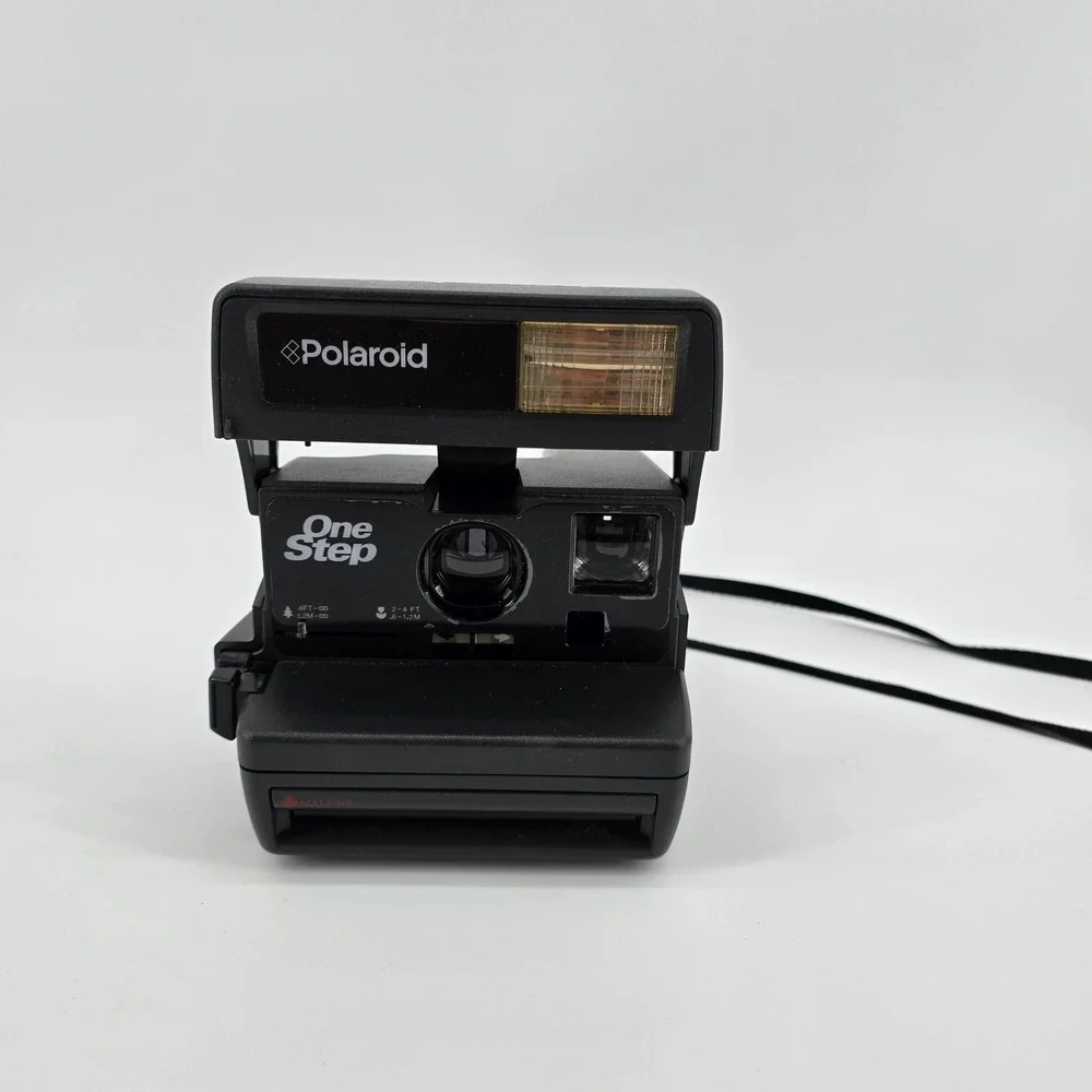 Polaroid OneStep 600 Instant Film Camera Vintage Close-Up Flash Black